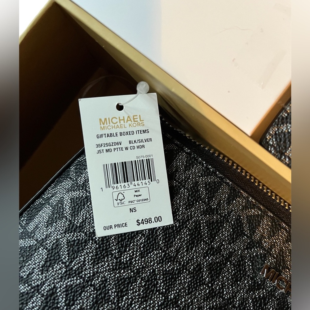Michael Kors Womens Purse Set - Picture 6 of 6
